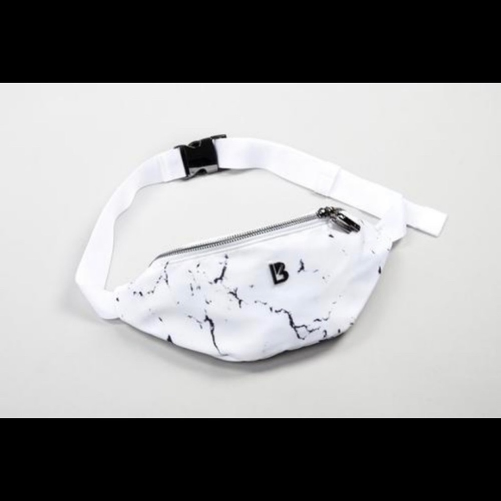 Buffbunny Fanny pack white marble